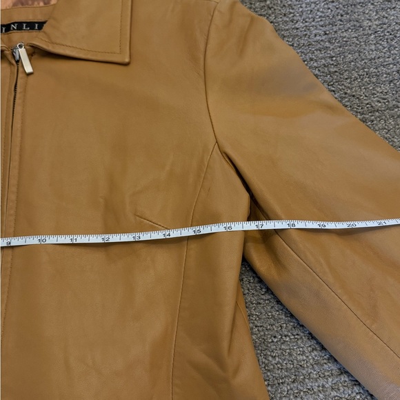 Chic Tan Leather Jacket - Picture 9 of 9